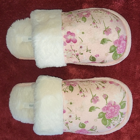 East 5th women's house-slippers pre-owned  in new condition size 9-10 - Picture 1 of 7